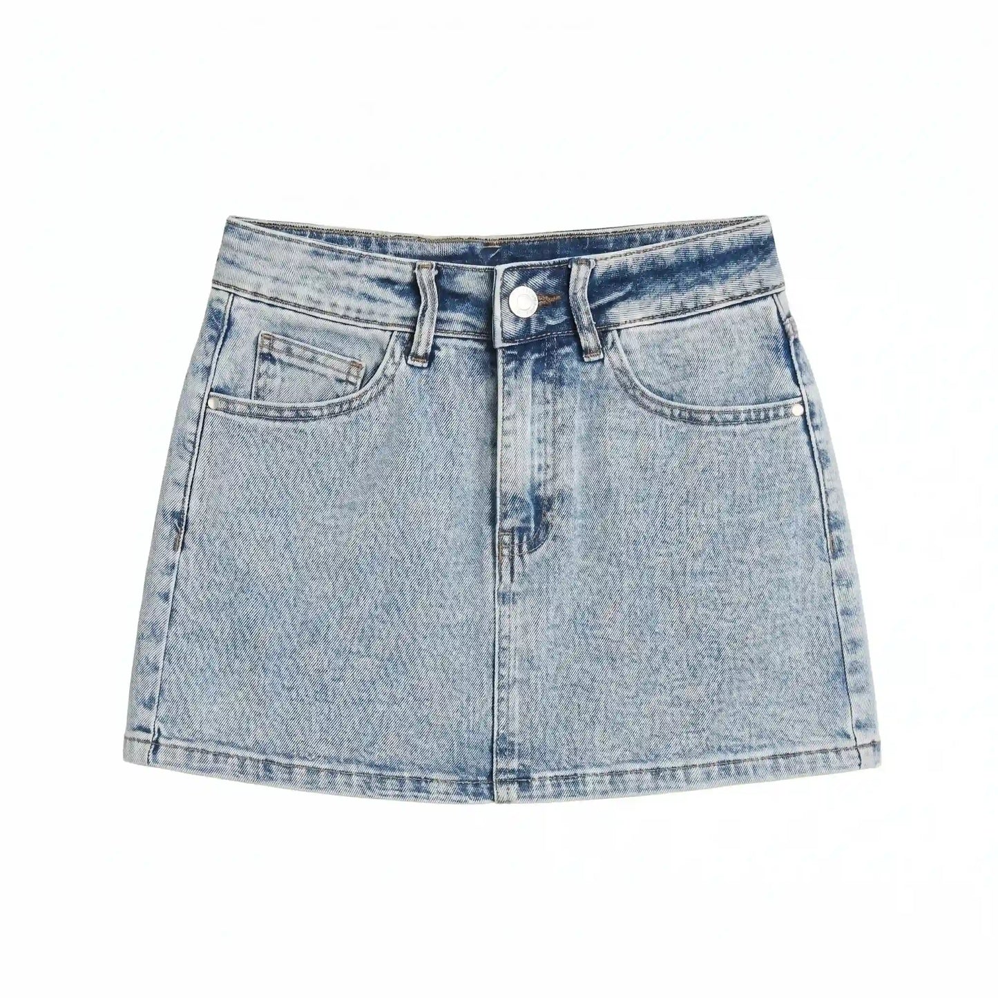 Outfit estivo con minigonna pantalone in jeans lavaggio chiaro - SUNTIMEMODA