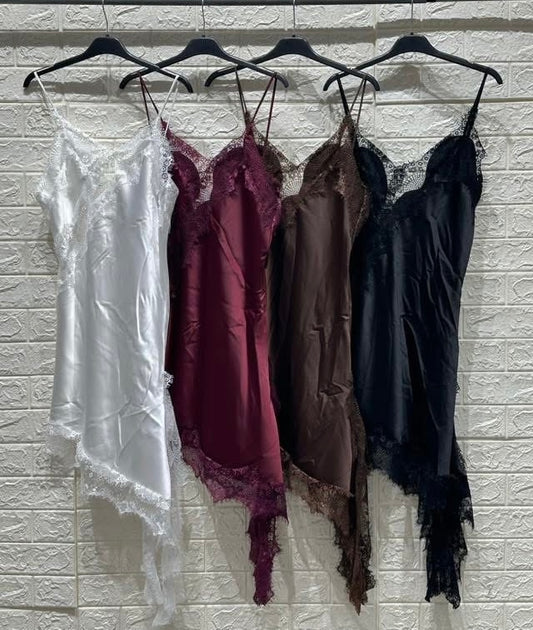 abito in pizzo con bretelle COLOR DIVERSO - SUNTIMEMODA