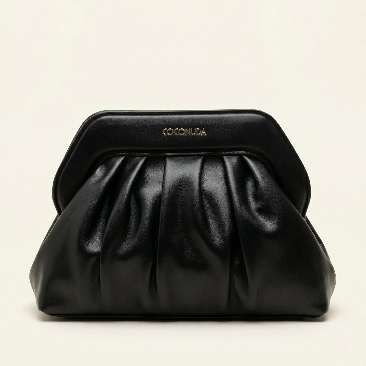 Borsa cloud bag nera COCONUDA 14207 in ecopelle morbida con logo dorato - SUNTIMEMODA