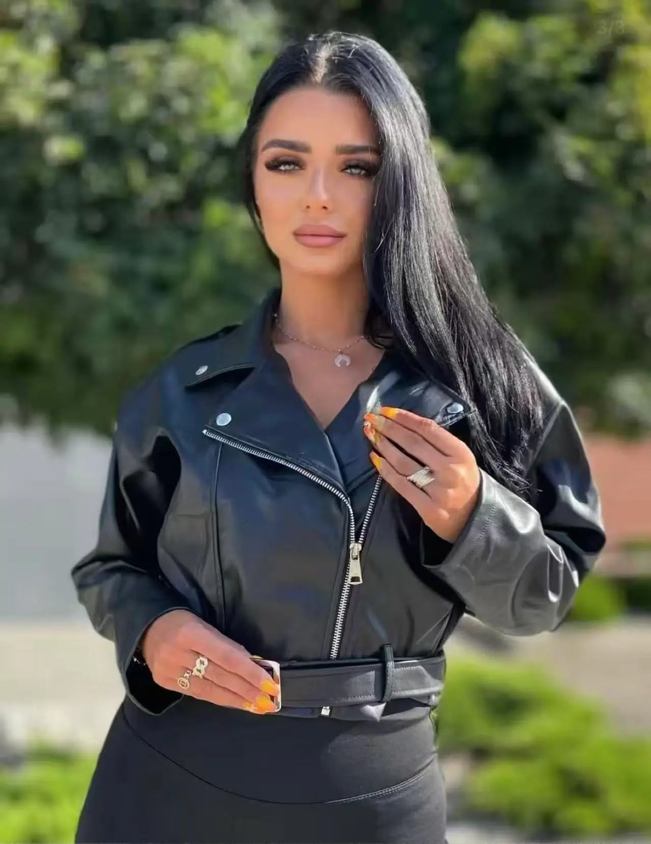 Giacca corta in pelle NERO - SUNTIMEMODA