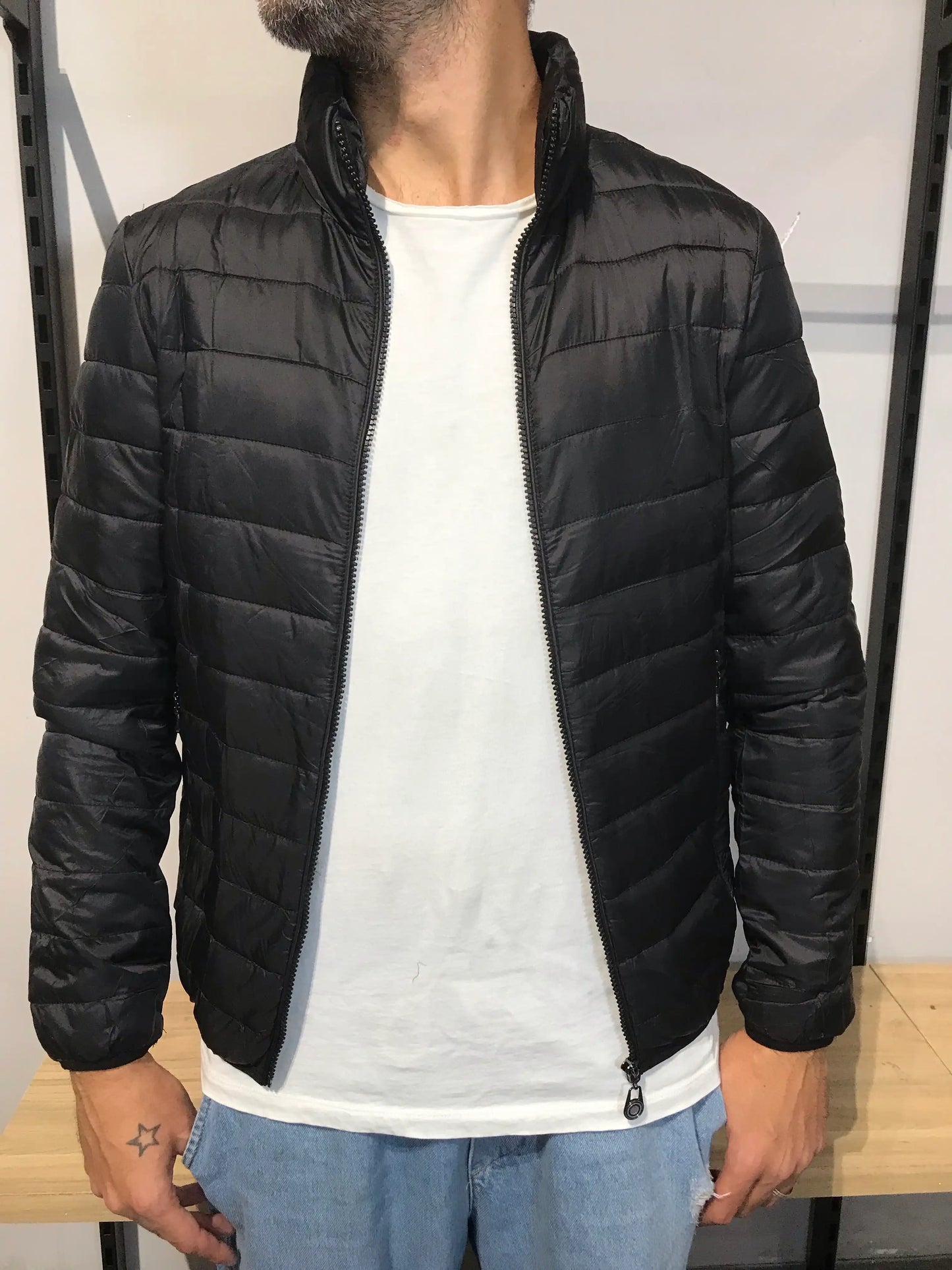 Giubbotto Piumino Leggero Uomo Collo Alto NERO - SUNTIMEMODA