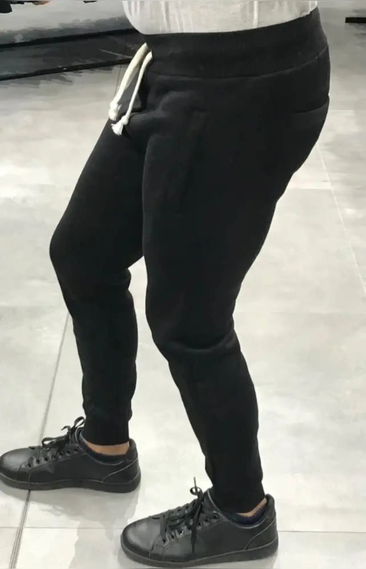 Pantaloni Jogger Uomo Felpati con Coulisse NERO - SUNTIMEMODA