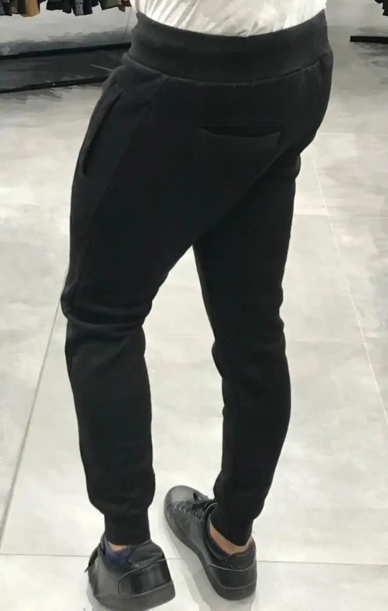 Pantaloni Jogger Uomo Felpati con Coulisse NERO - SUNTIMEMODA