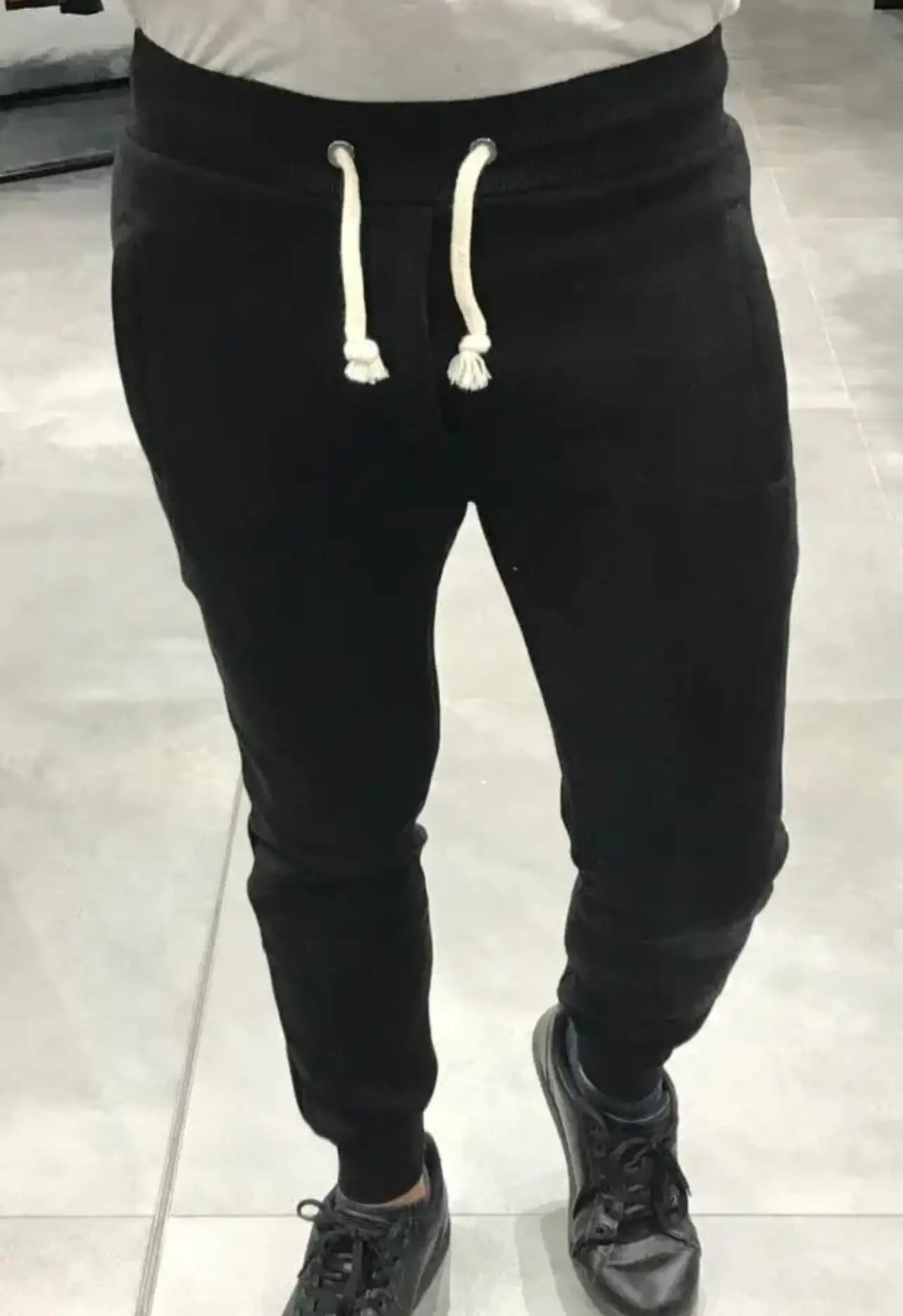 Pantaloni Jogger Uomo Felpati con Coulisse NERO - SUNTIMEMODA